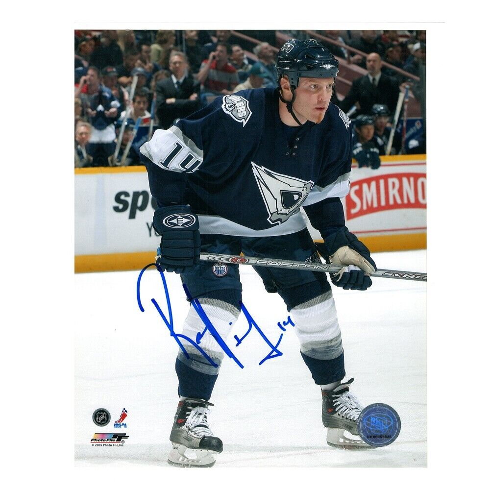 RAFFI TORRES Signed Edmonton Oilers 8 x 10 Photo - 70534