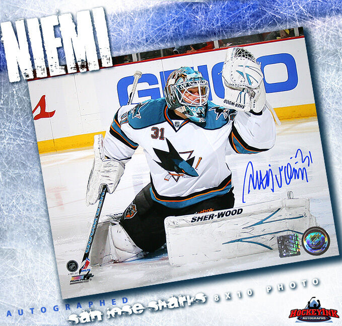ANTTI NIEMI Signed San Jose Sharks 8X10 Photo 70486