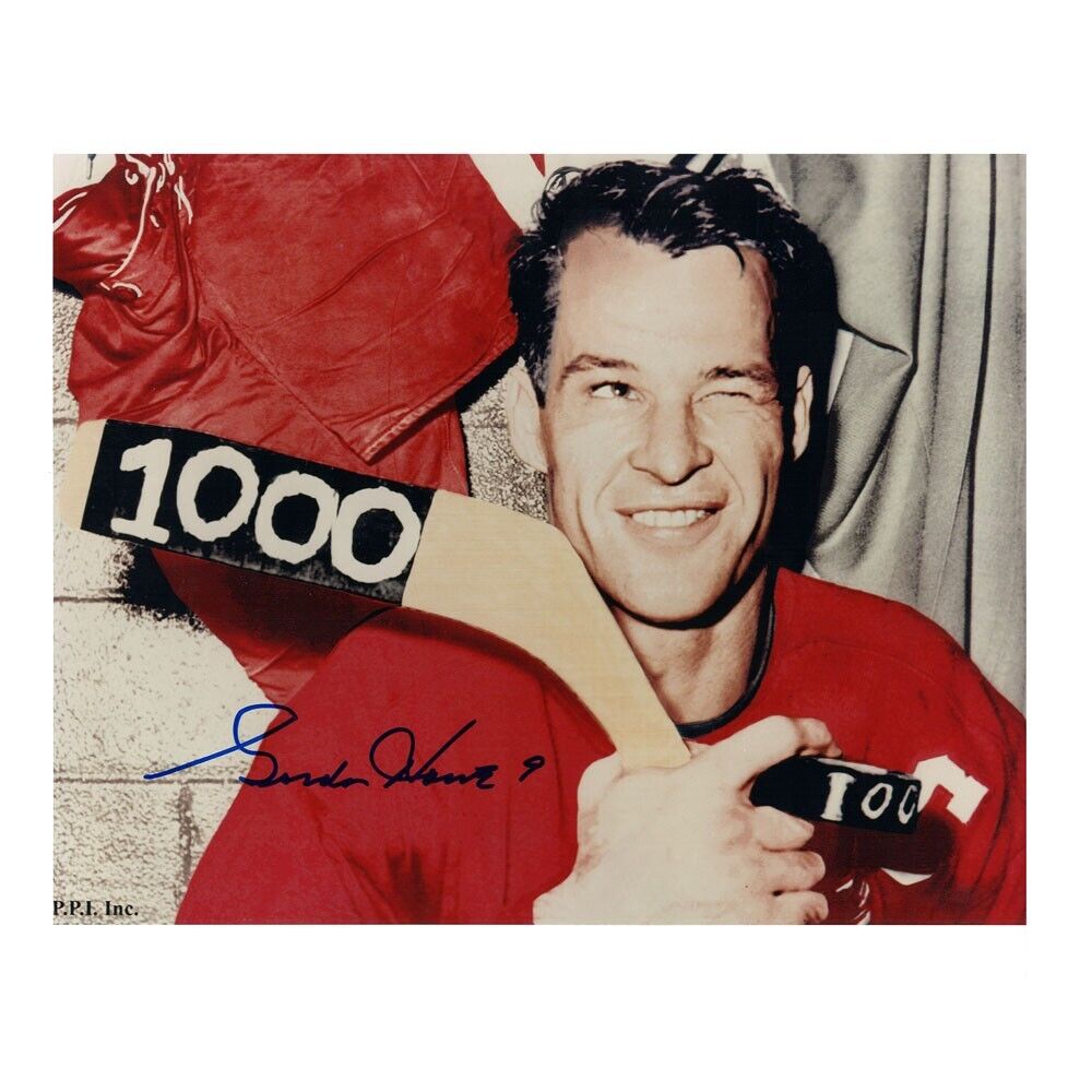 Gordie Howe Signed Detroit Red Wings 8 x 10 Photo - 70677