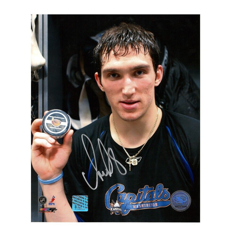 ALEXANDER OVECHKIN Signed Washington Capitals 8 x 10 Photo - 70651