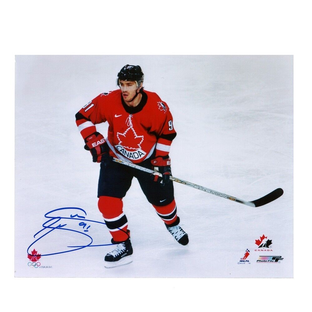 JOE SAKIC Signed Team Canada 8 x 10 Photo - 70616