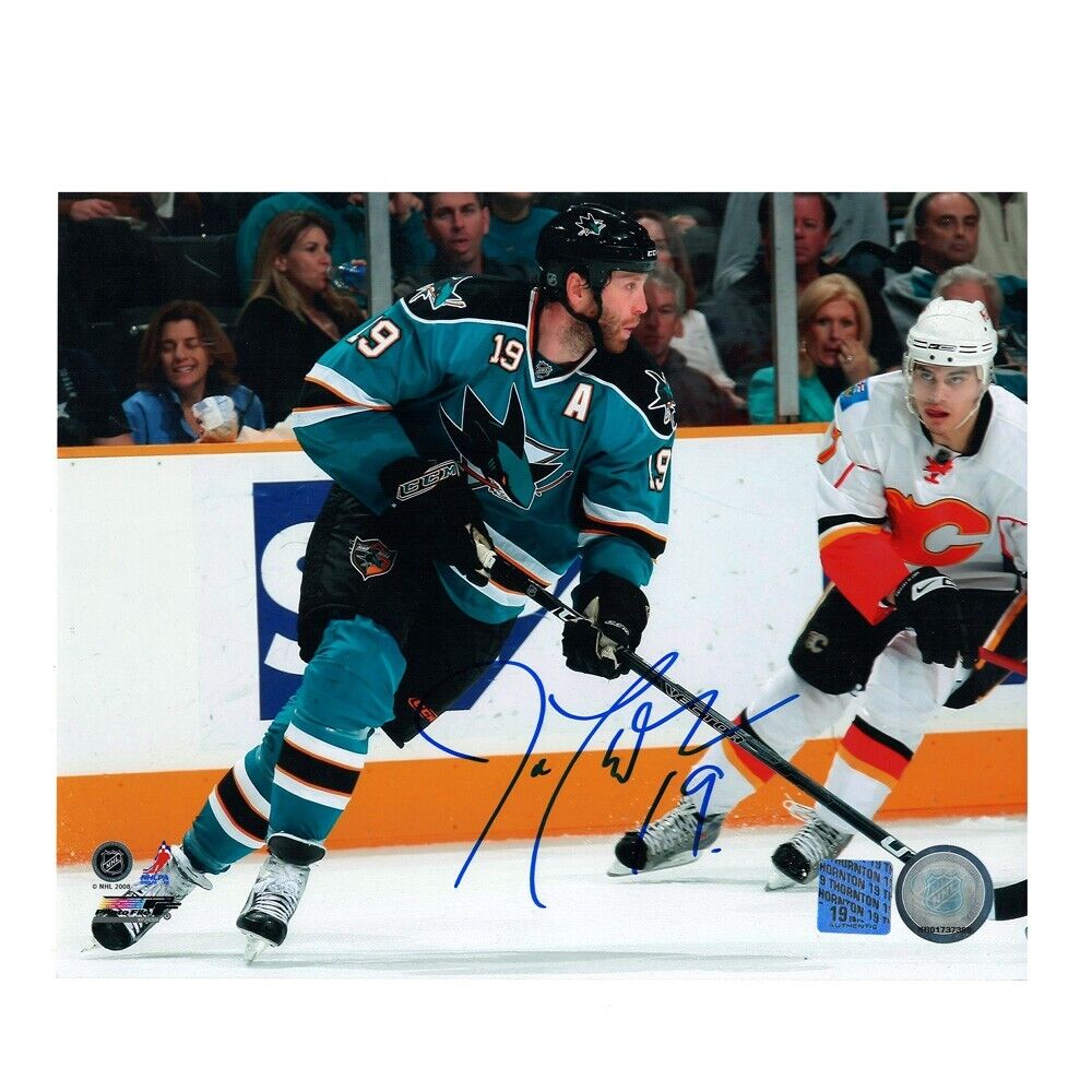 JOE THORNTON Signed San Jose Sharks 8 x 10 Photo - 70628