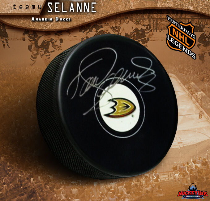 TEEMU SELANNE Anaheim Ducks Autographed Puck
