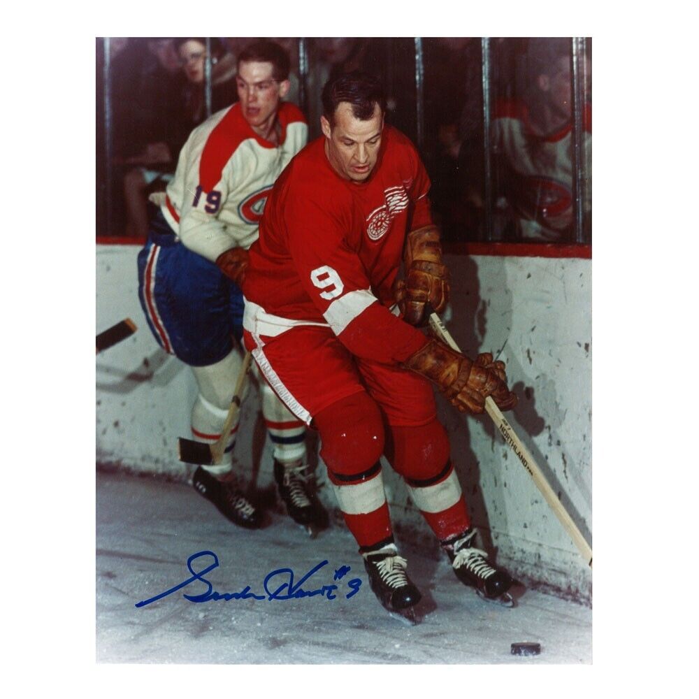Gordie Howe Signed Detroit Red Wings 8 x 10 Photo - 70680