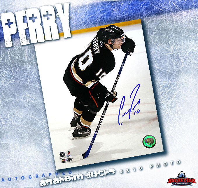 Corey Perry SIGNED Ducks 8X10 Photo -70080