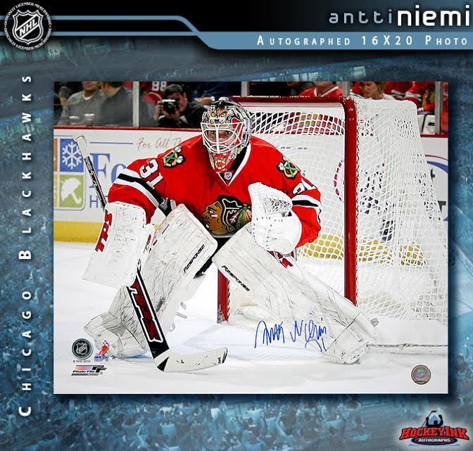 ANTTI NIEMI Signed Chicago Blackhawks 16X20 Photo