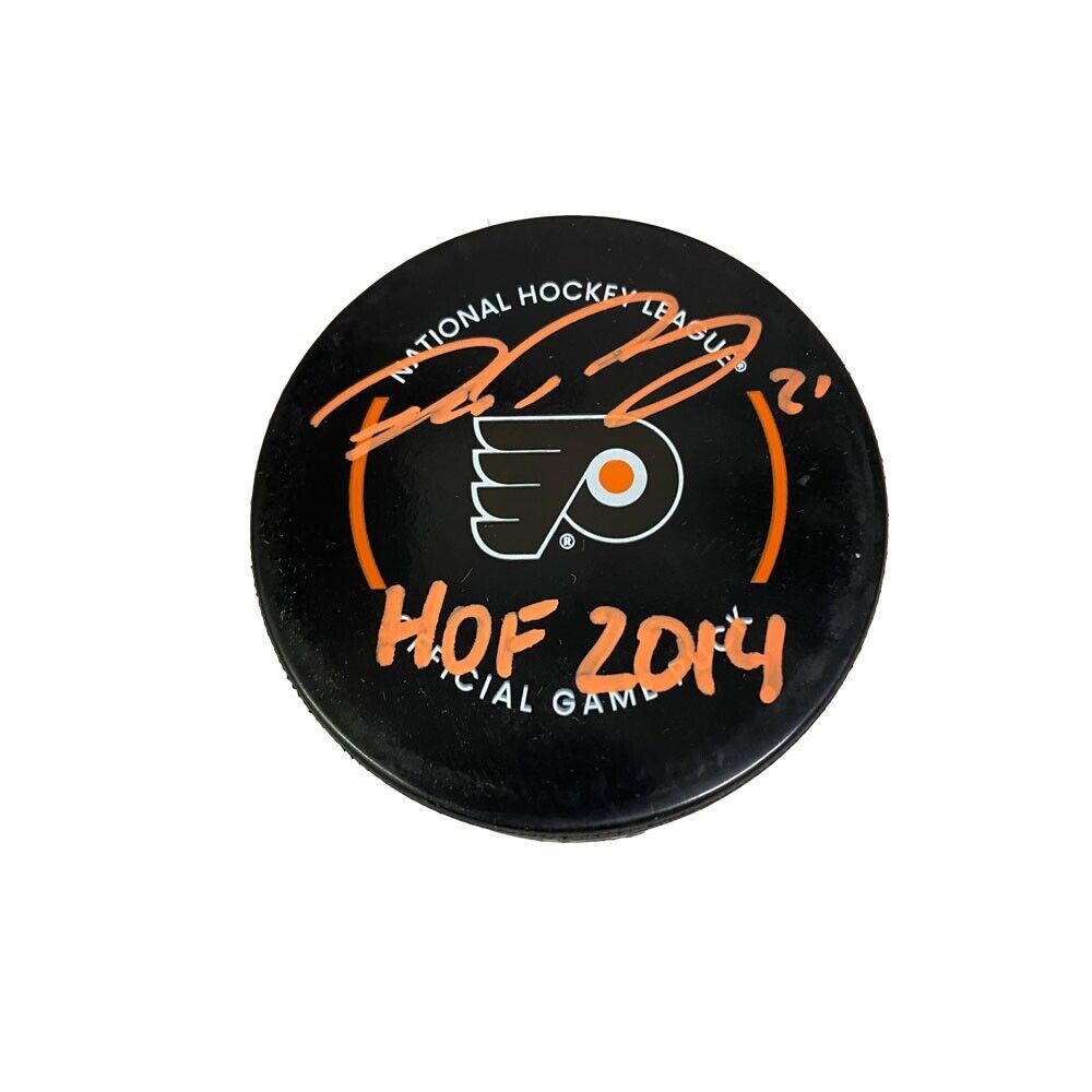 PETER FORSBERG Signed Philadelphia Flyers Official Game Puck - HOF2014