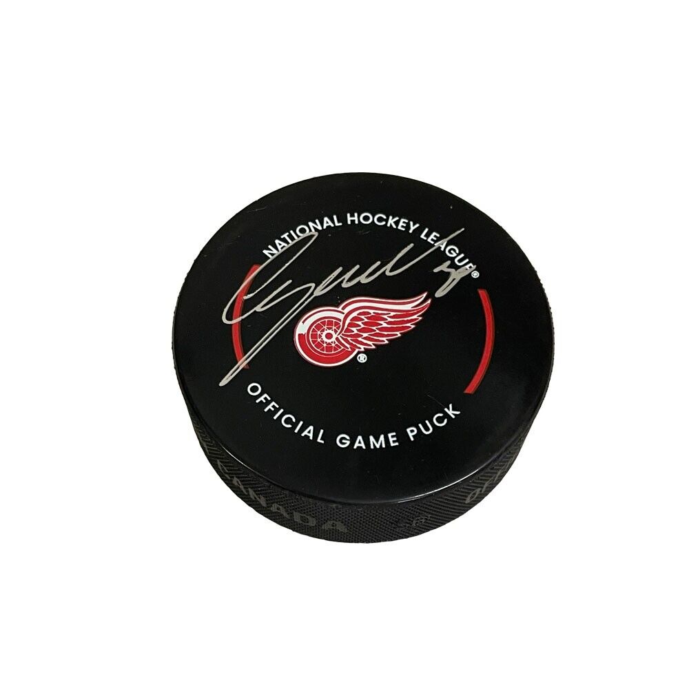CHRIS OSGOOD Signed Detroit Red Wings Official Game Puck