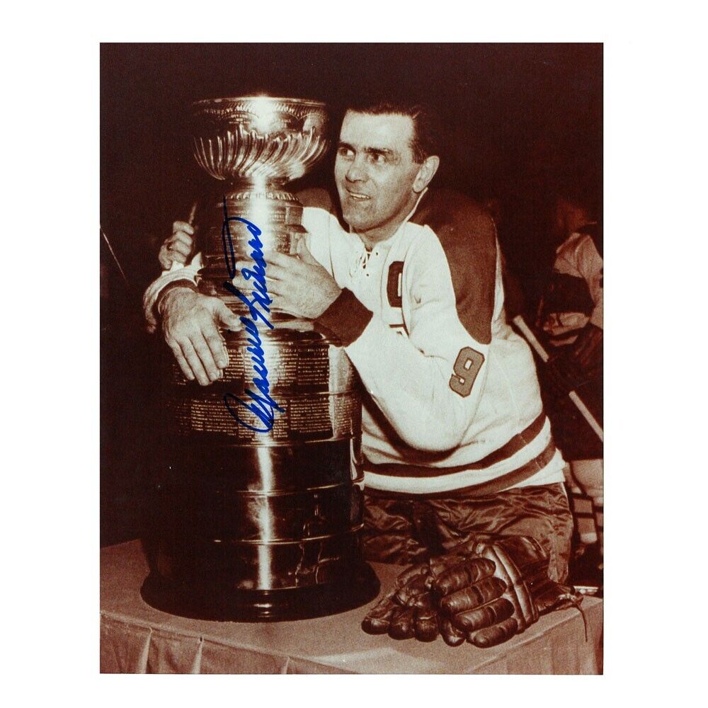 MAURICE RICHARD Signed Montreal Canadiens 8 x 10 Photo - 70670