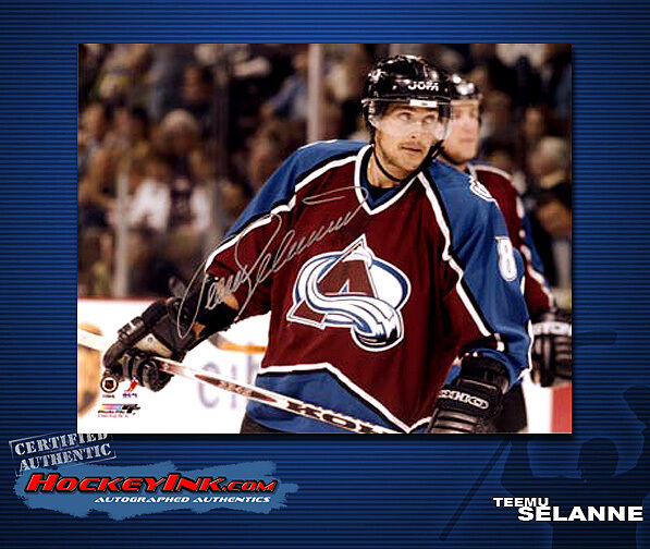 Teemu Selanne SIGNED Avalanche 8X10 Photo -70112