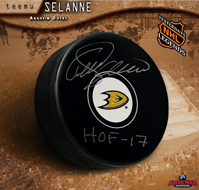 Teemu Selanne Signed Anaheim Ducks Puck with HOF 17