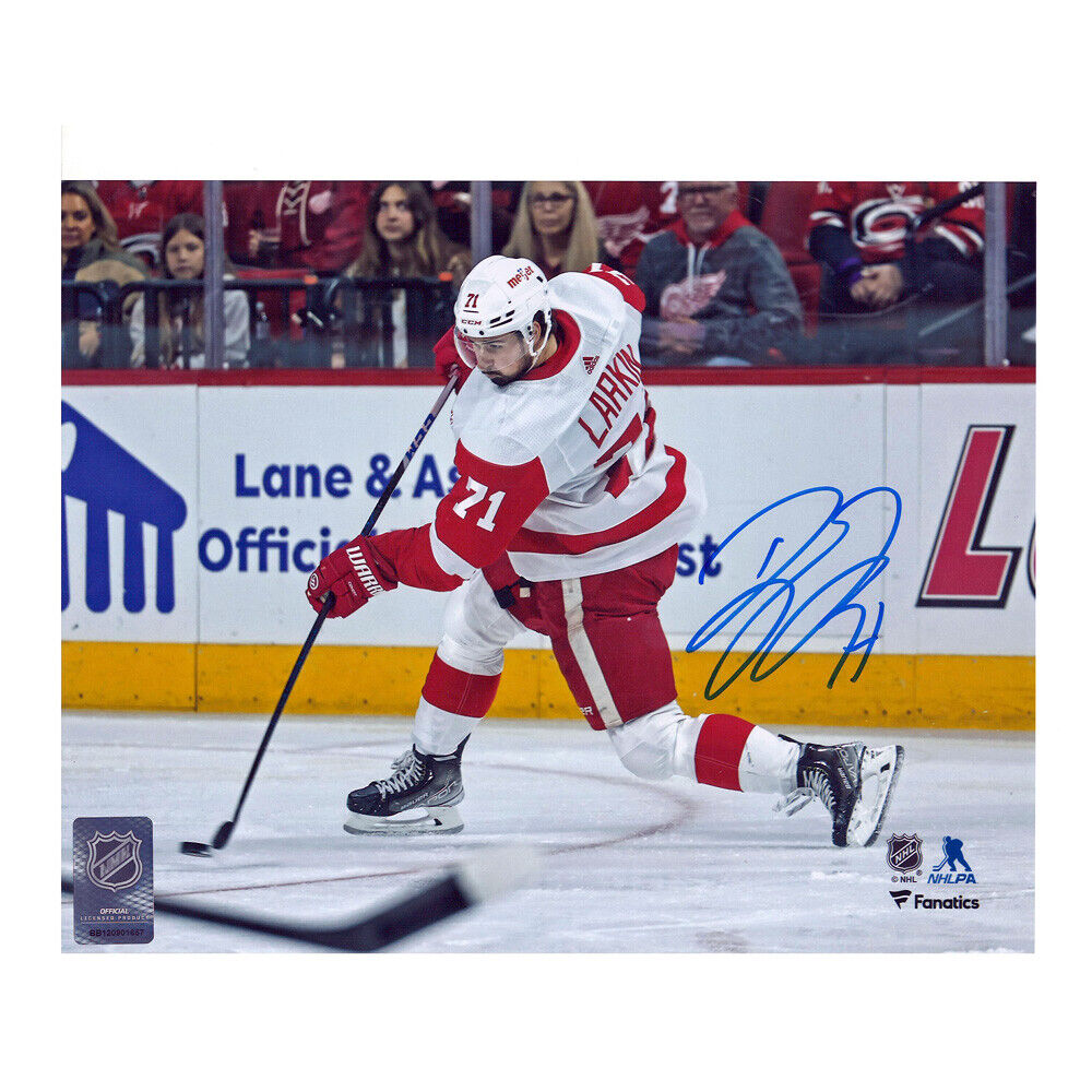 DYLAN LARKIN Autographed Detroit Red Wings 8 x 10 Photo - 70040