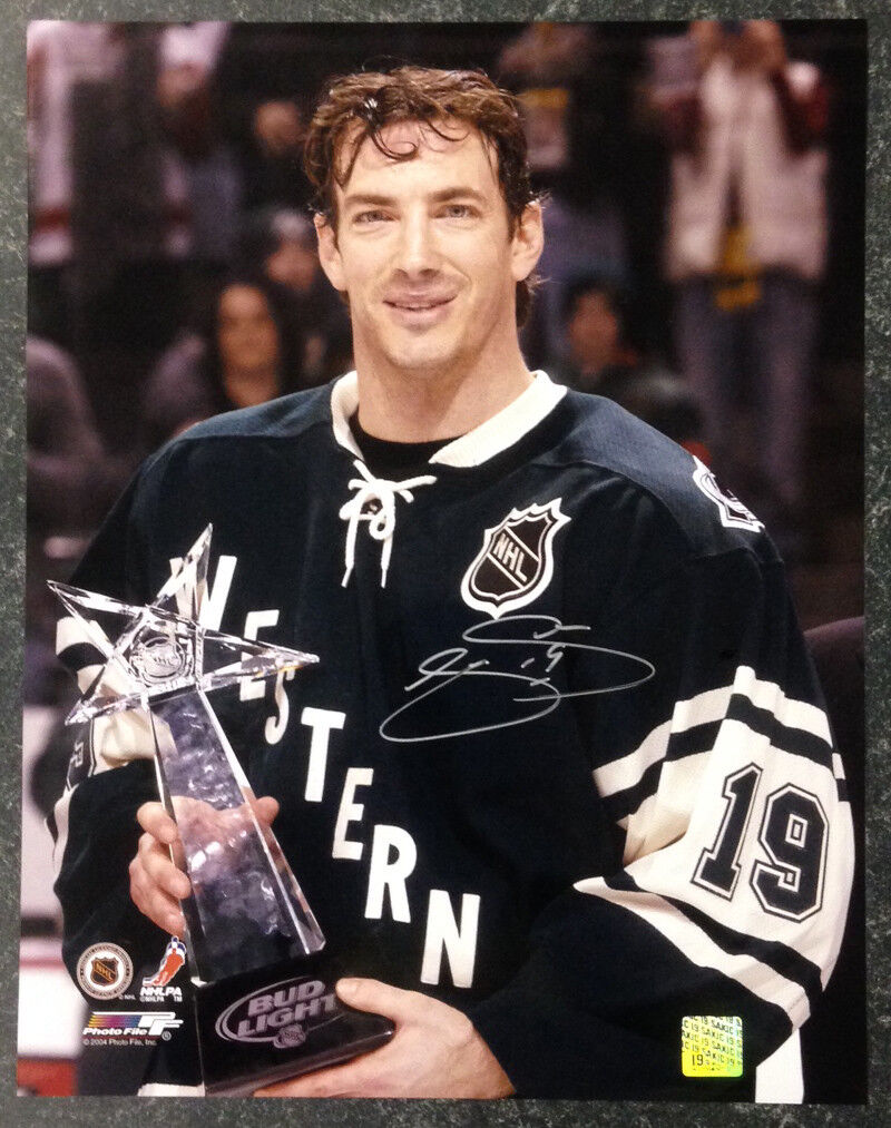 JOE SAKIC Colorado Avalanche Signed 11x14 Photo- 2004 All Star Game MVP