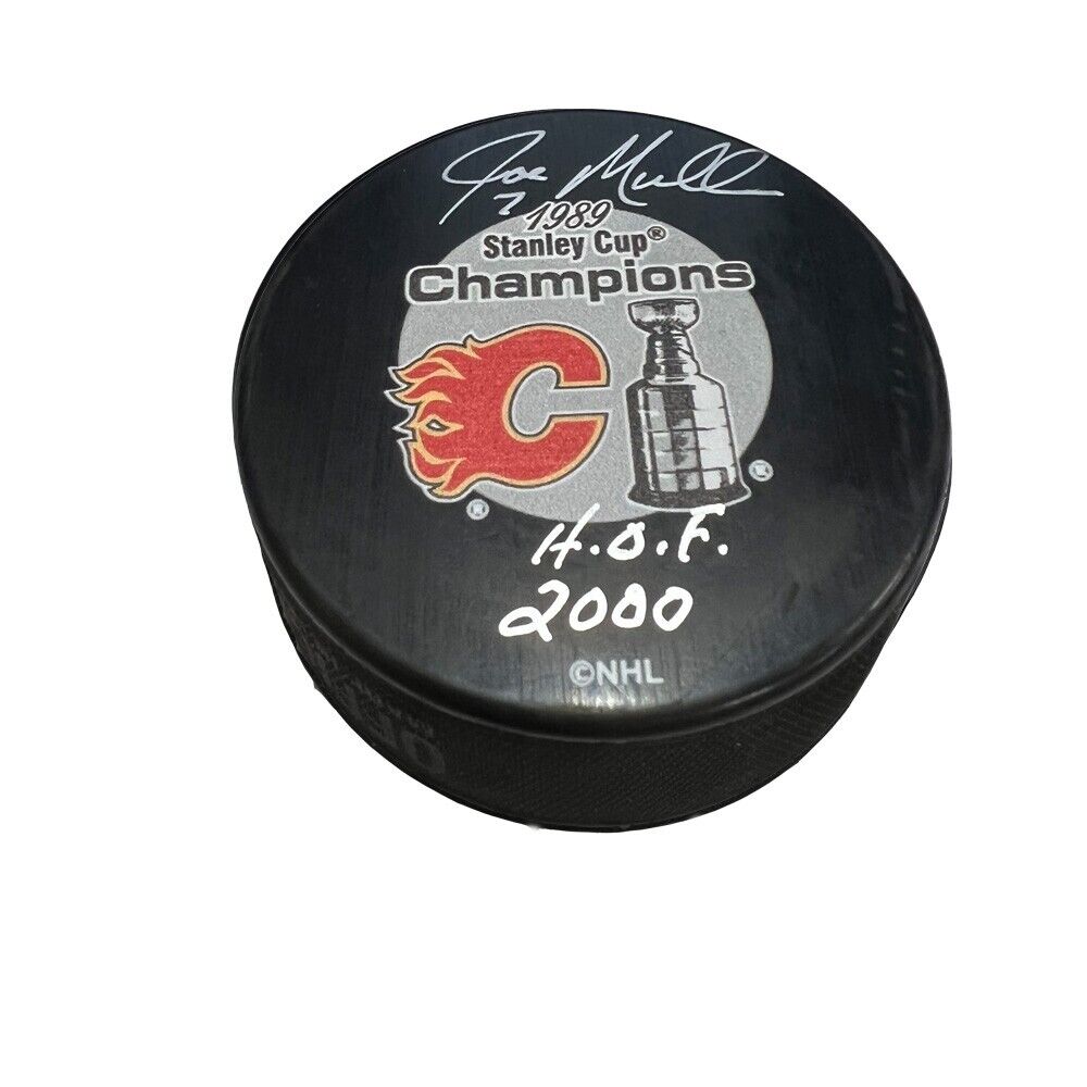 JOE MULLEN Signed Calgary Flames 1989 Stanley Cup Champions Puck - HOF 2000