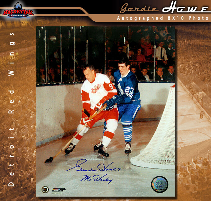 Gordie Howe SIGNED Detroit Red Wings 8 x 10 Photo - 70434