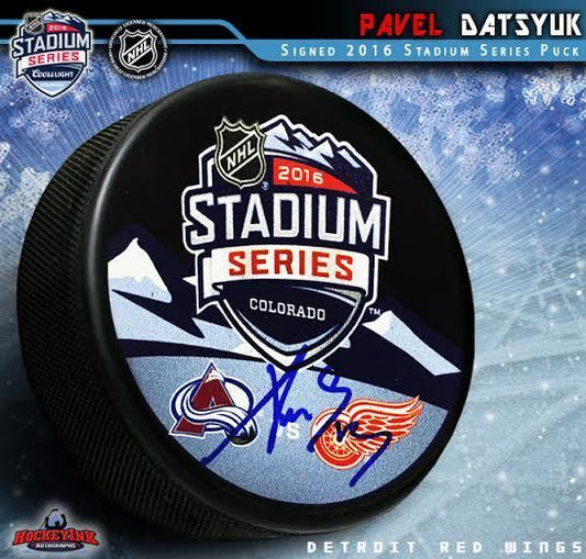PAVEL DATSYUK Signed 2016 NHL Stadium Series Logo Puck - Detroit Red Wings