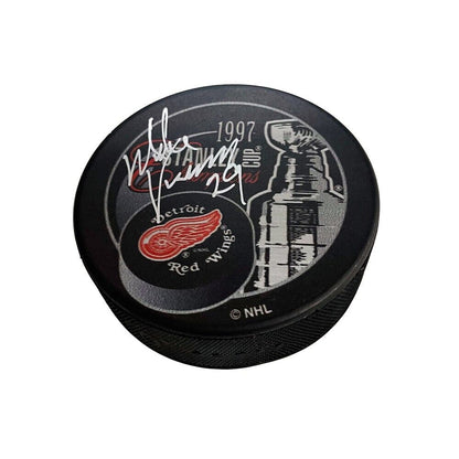 MIKE VERNON Signed 1997 Stanley Cup Champions Puck - Detroit Red Wings