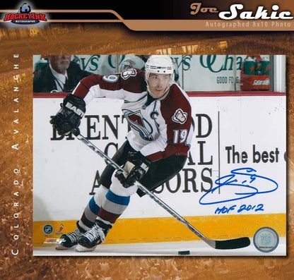 Joe Sakic signed Colorado Avalanche 8x10 Photo – 70117