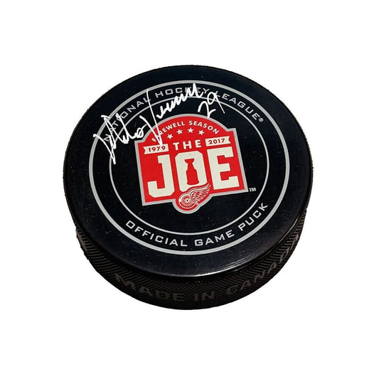 MIKE VERNON Signed Detroit Red Wings Farewell to the Joe Official Game Puck