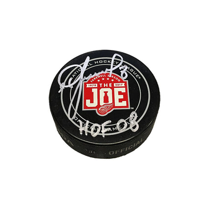IGOR LARIONOV Signed Detroit Red Wings Farewell to the Joe Game Puck - HOF 08