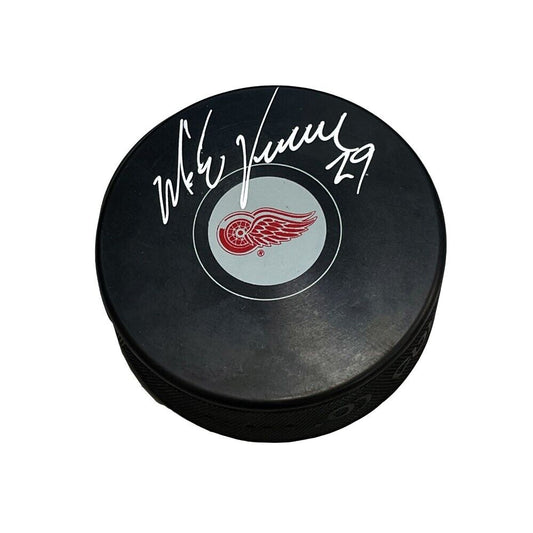 MIKE VERNON Signed Detroit Red Wings Puck