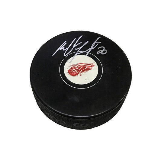 MARTIN LAPOINTE Signed Detroit Red Wings Puck