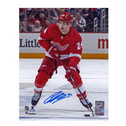 PIUS SUTER Autographed Detroit Red Wings 8 x 10 Photo - 70339