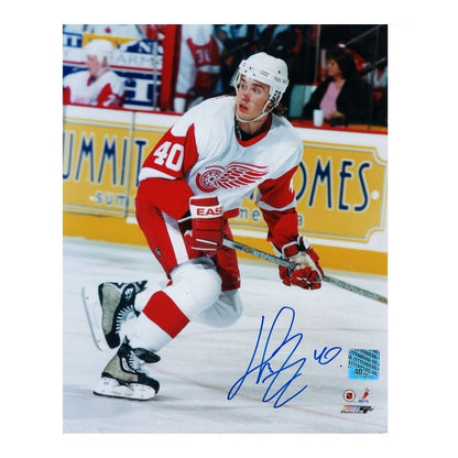 Henrik Zetterberg Signed Detroit Red Wings 8 x 10 Photo - 70676