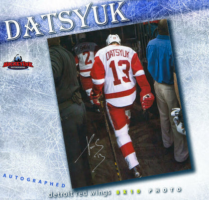 PAVEL DATSYUK Signed Detroit Red Wings 8x10 Photo - 70372