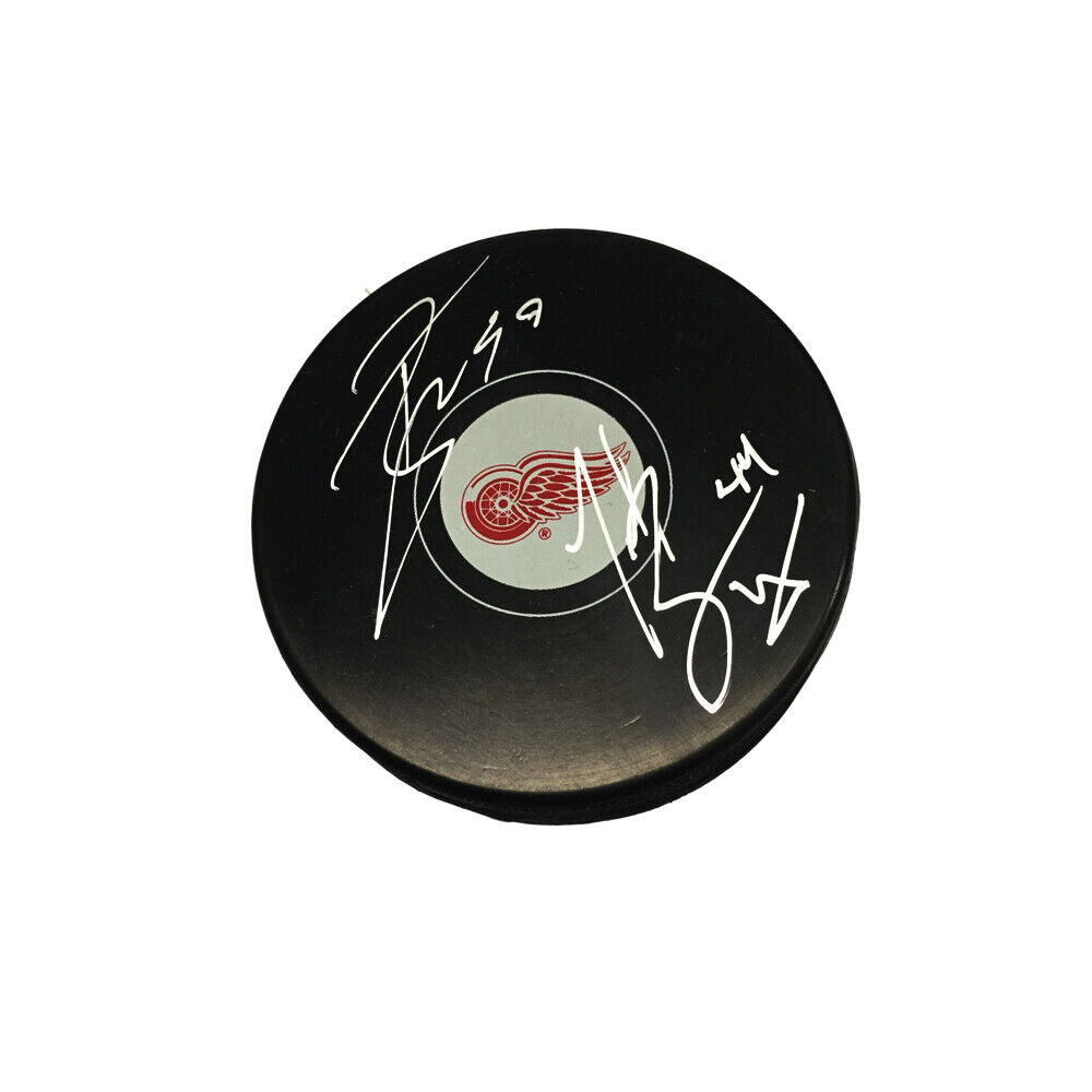 TODD BERTUZZI & TYLER BERTUZZI Signed Detroit Red Wings Puck