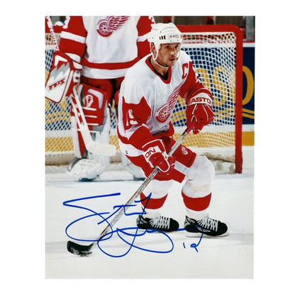 STEVE YZERMAN Signed Detroit Red Wings 8x10 Photo – 70690
