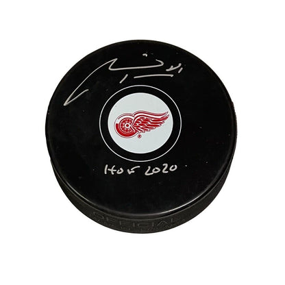 MARIAN HOSSA Signed Detroit Red Wings Puck - HOF 2020