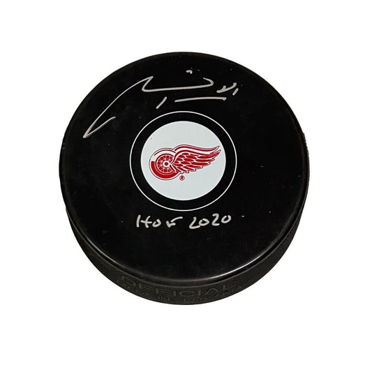 MARIAN HOSSA Signed Detroit Red Wings Puck - HOF 2020