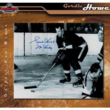 Gordie Howe  Autographed Detroit Red Wings 8 x 10 Photo