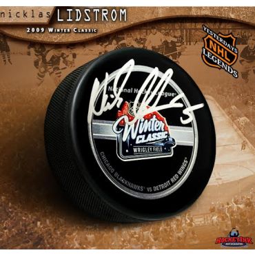 Nicklas Lidstrom Autographed 2009 NHL Winter Classic Official Game Puck